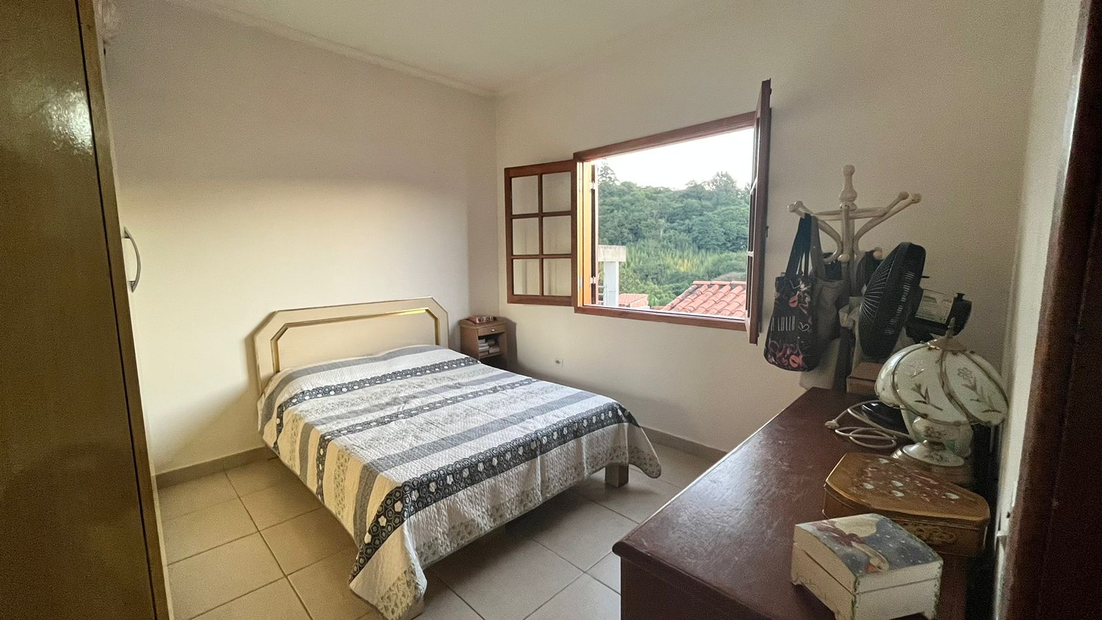 Imagem Casa com 4 Quartos à Venda, 182 m²em São Luiz (Polvilho) - Cajamar