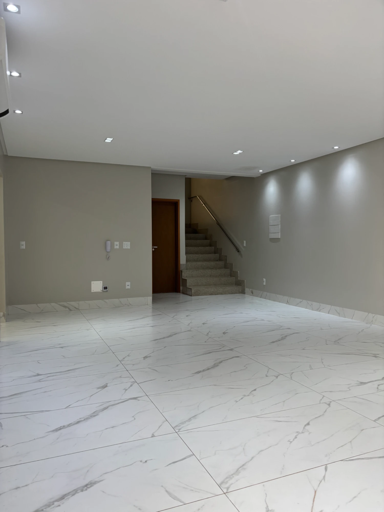 Imagem Casa de Condomínio com 3 Quartos à Venda, 170 m² em Jardim Vitória - Goiânia
