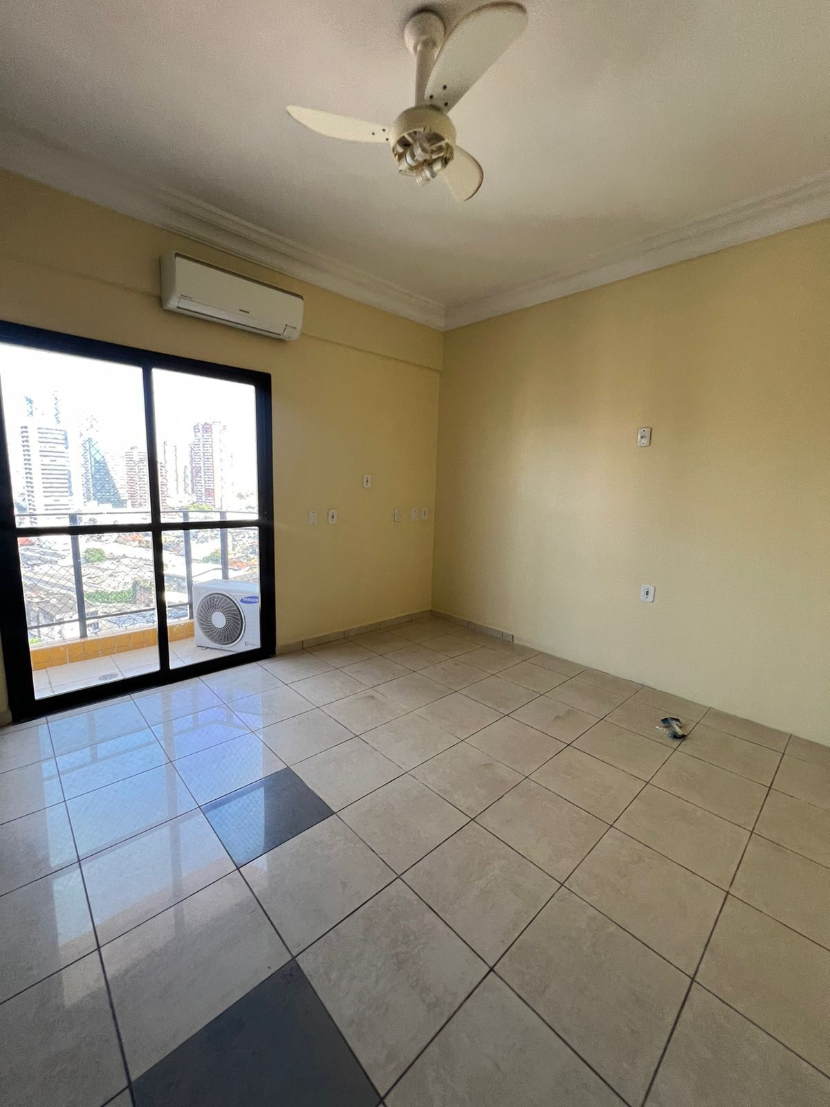 Imagem Apartamento com 3 Quartos à Venda, 150 m²em Umarizal - Belém