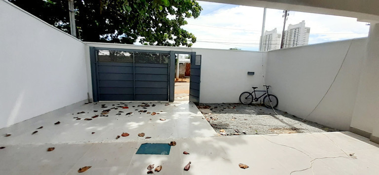 Imagem Sobrado com 3 Quartos à Venda,  em Setor Criméia Leste - Goiânia