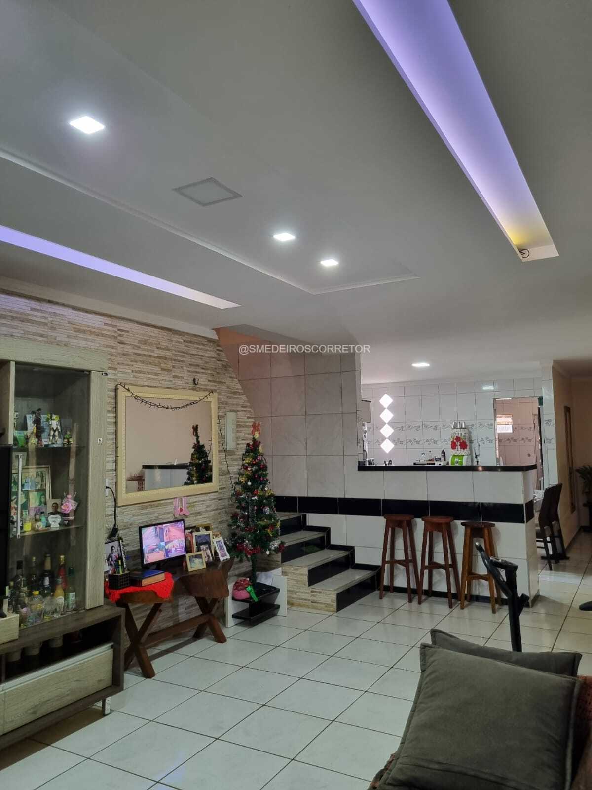 Imagem Casa com 5 Quartos à Venda, 370 m²em Centro - Ubajara