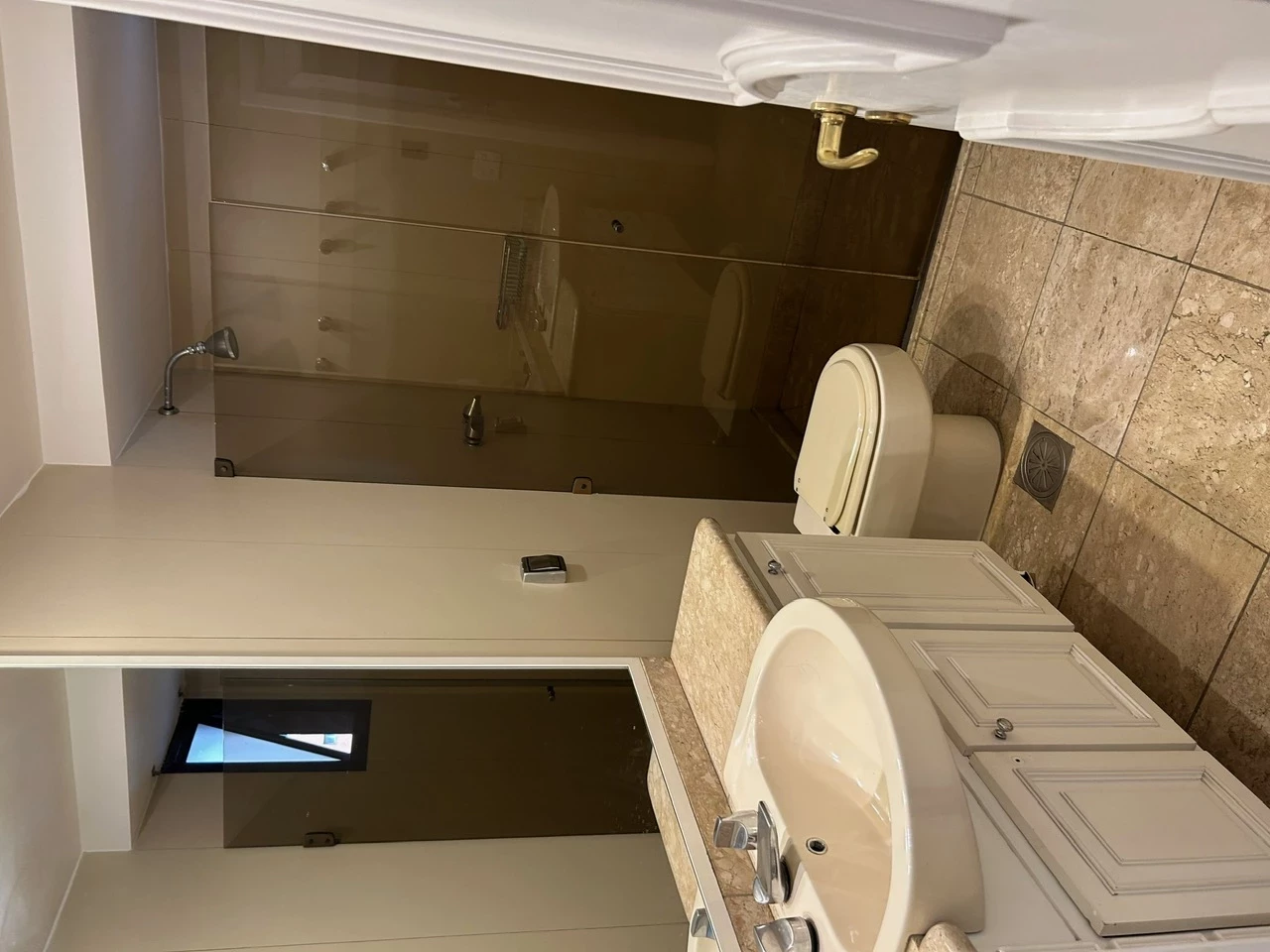 Imagem Edifício Residencial com 4 Quartos para Alugar, 247 m² em Jardim Luzitânia - São Paulo