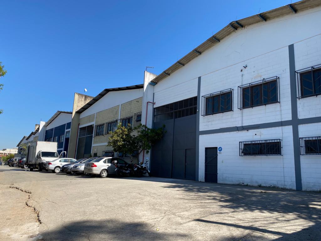 Foto do imóvel: Galpão para Alugar, 1.300 m² em Jardim Henriqueta - Taboão da Serra