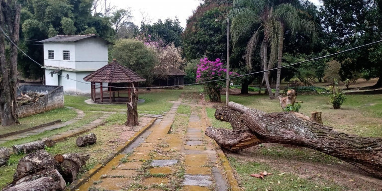 Imagem Chácara com 12 Quartos à Venda,  em Centro - Santa Isabel