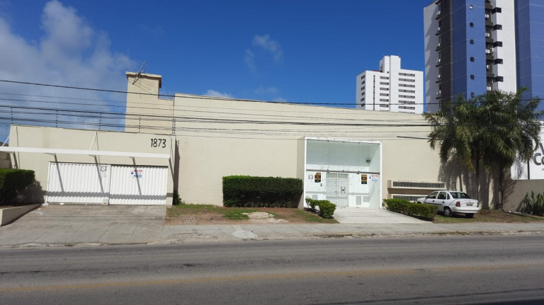 Imóvel Comercial à Venda ou Locação, 742 m² em Lagoa Nova - Natal