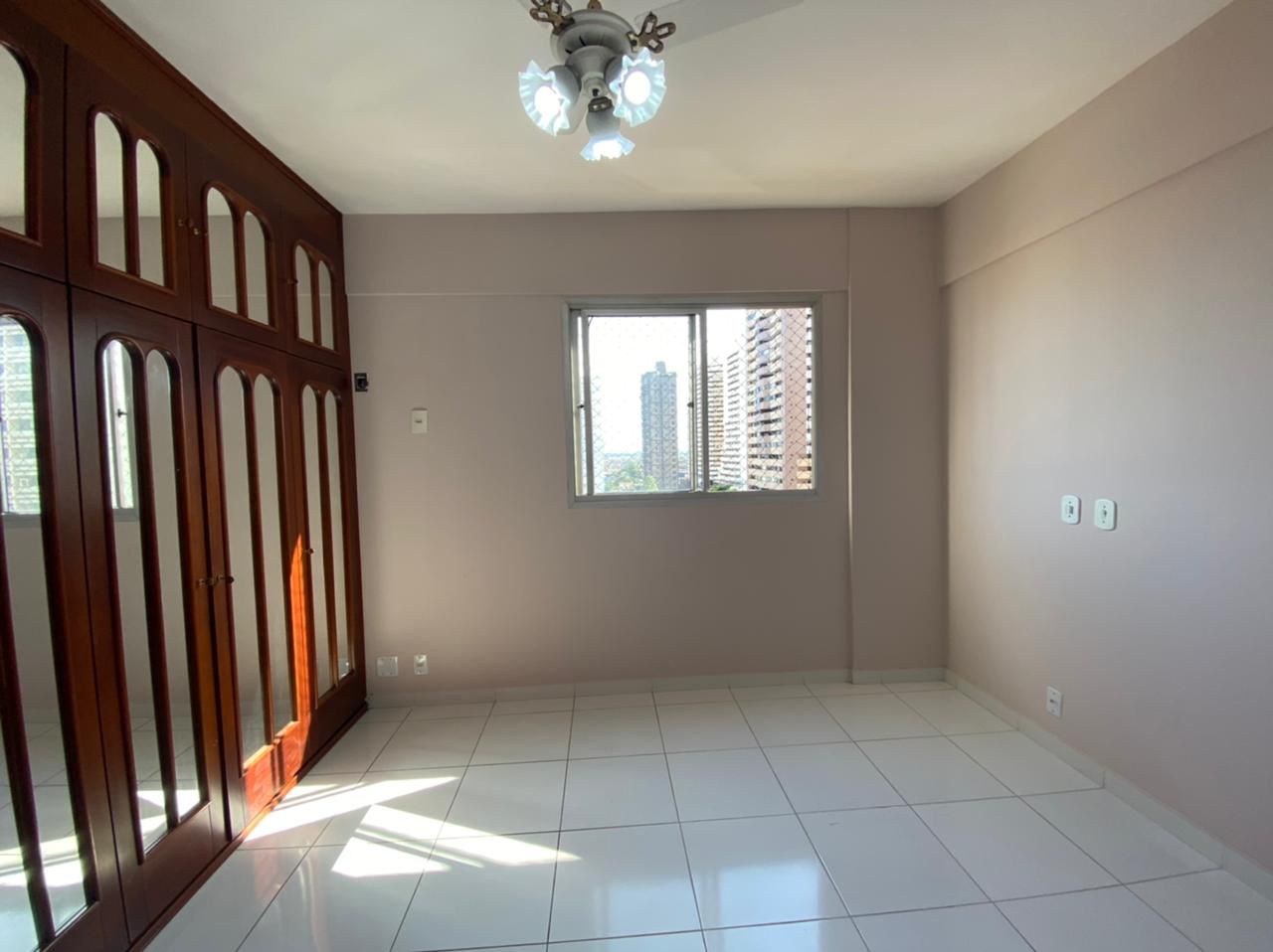 Imagem Apartamento com 4 Quartos à Venda, 144 m²em São Bras - Belém