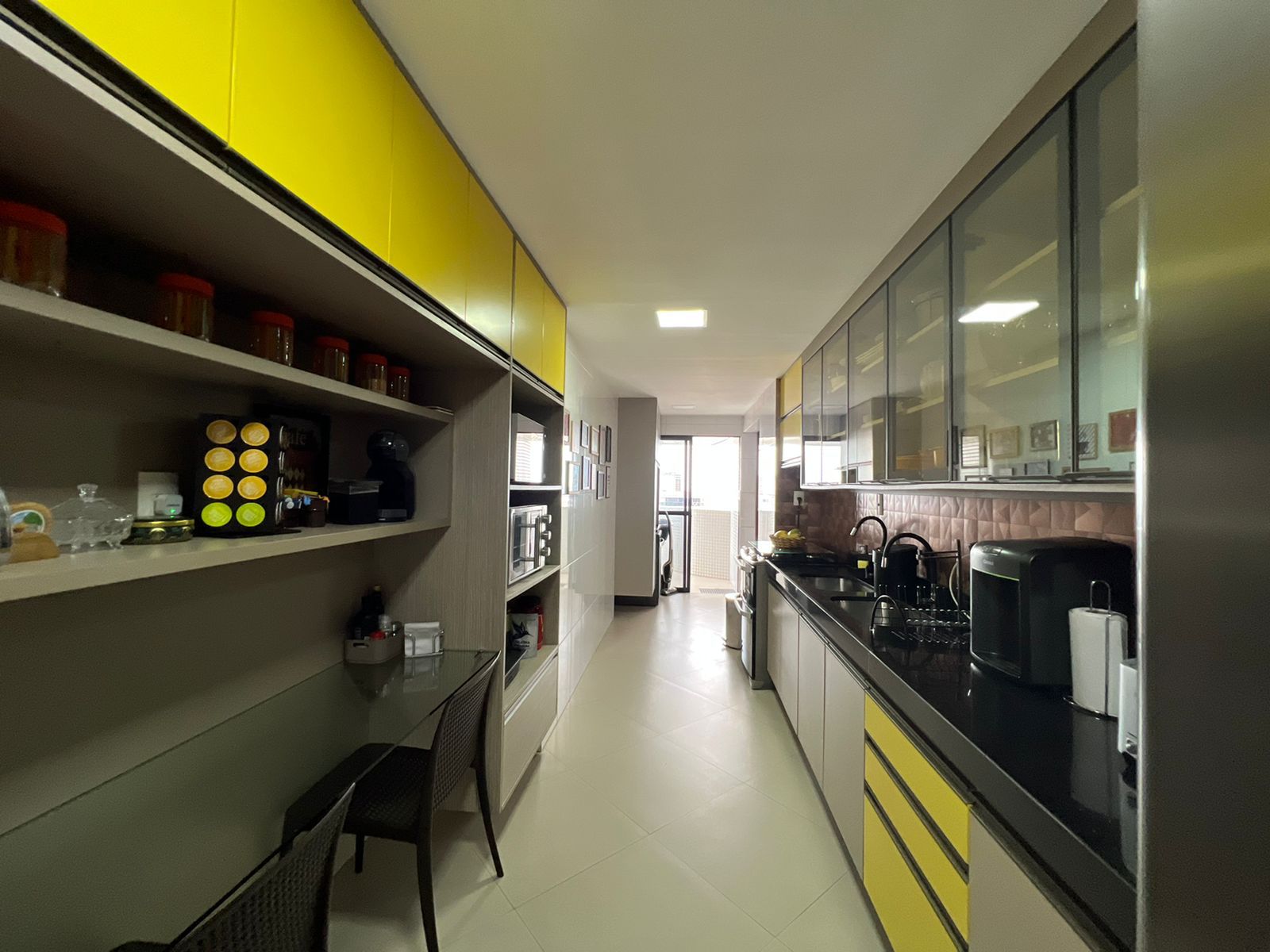 Imagem Apartamento com 1 Quarto à Venda, 185 m²em Umarizal - Belém