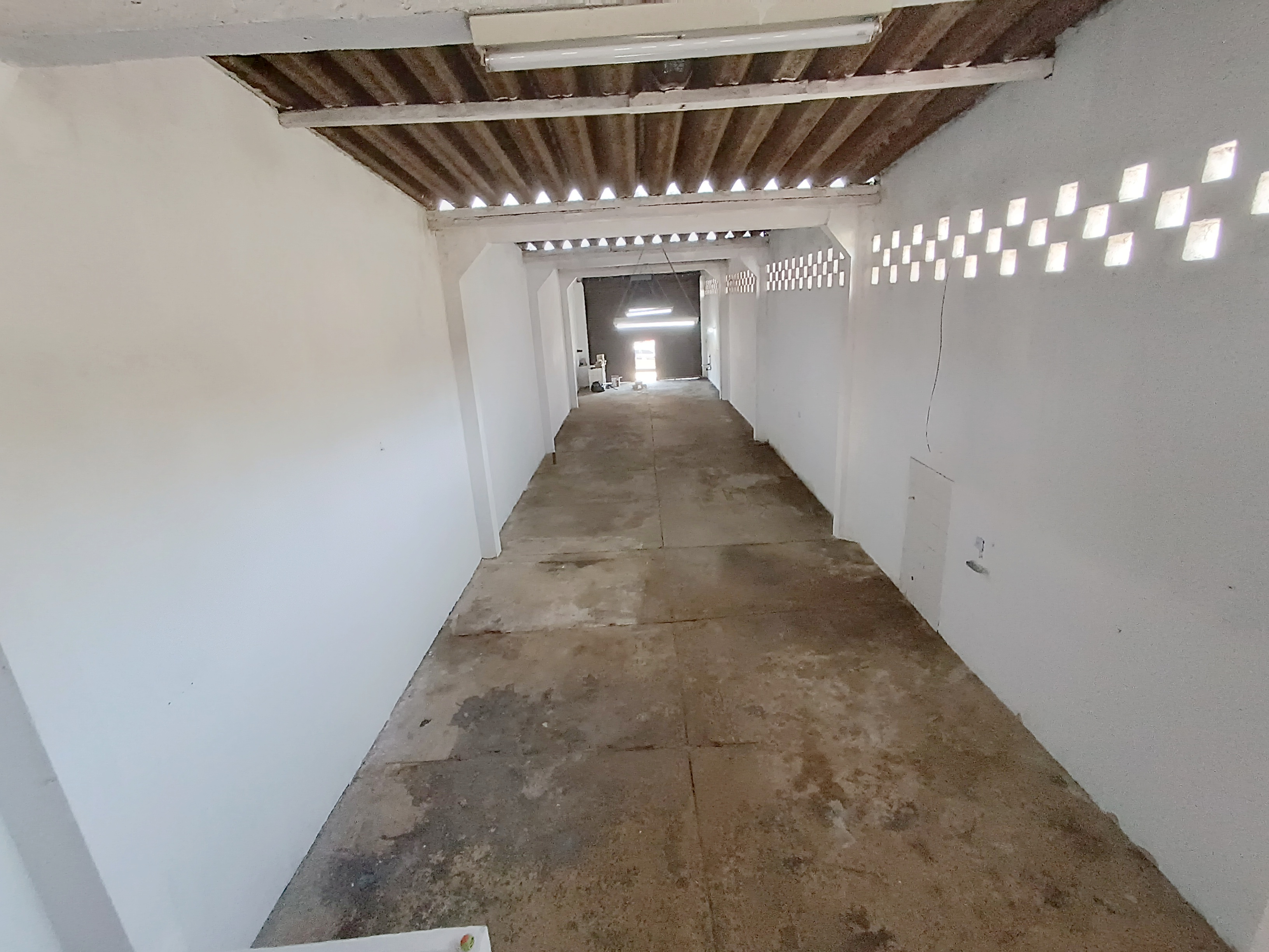 Imagem Galpão à Venda ou Locação, 255 m² em Estuário - Santos