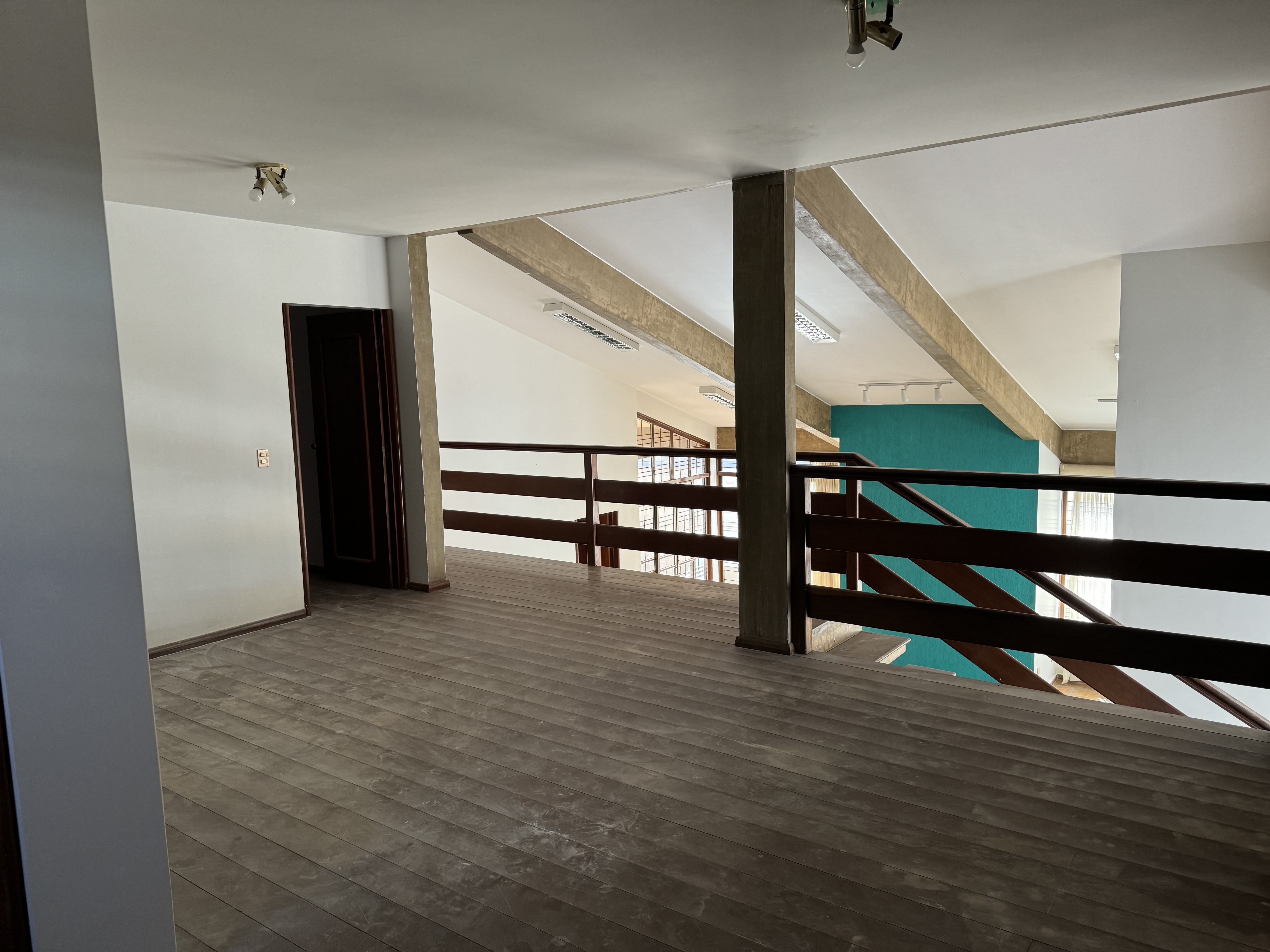 Foto do imóvel: Sobrado com 5 Quartos para Alugar, 450 m² em Setor Bueno - Goiânia