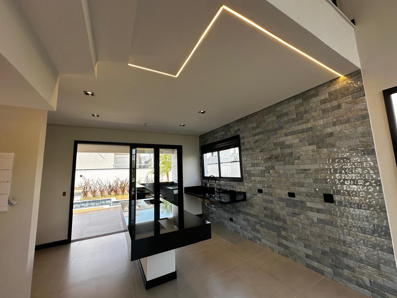 Foto do imóvel: Casa de Condomínio com 4 Quartos à Venda, 234 m²em Cézar de Souza - Mogi das Cruzes