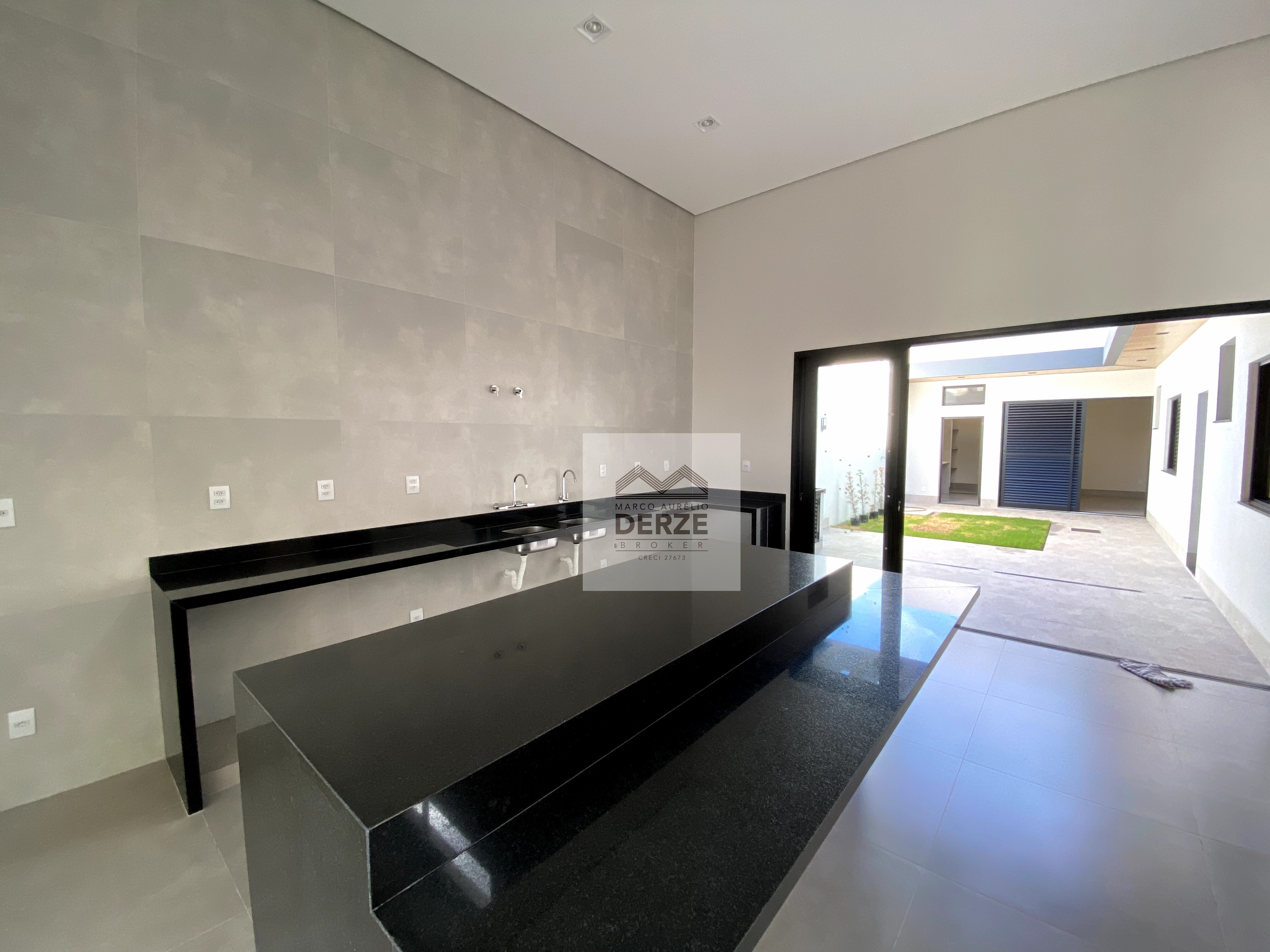 Imagem Casa com 3 Quartos à Venda, 210 m² em Vigilato Pereira - Uberlândia