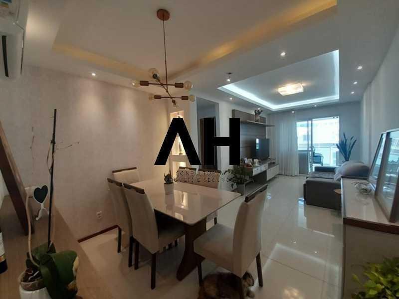 Imagem Apartamento com 3 Quartos à Venda, 105 m²em Camboinhas - Niterói