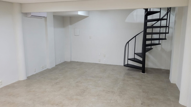 Sala Comercial à Venda, 65 m² em Centro - Joinville
