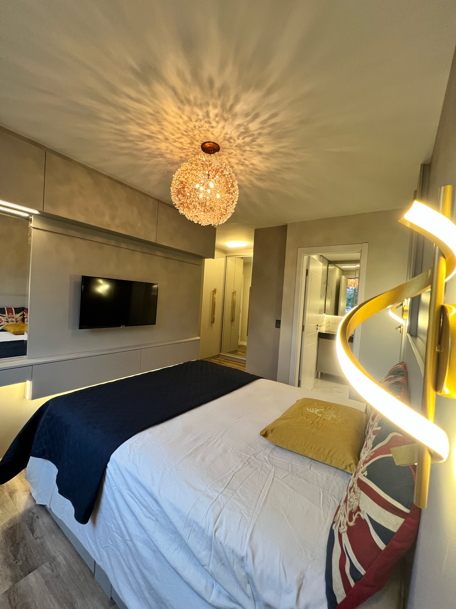 Imagem Apartamento com 3 Quartos à Venda, 114 m²em Cascatinha - Curitiba