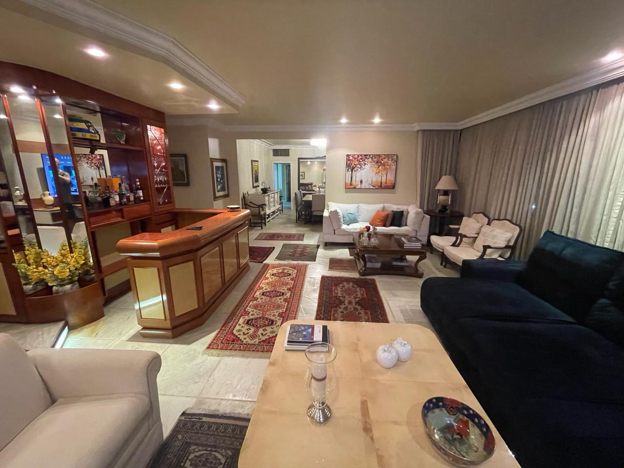 Imagem Apartamento com 4 Quartos à Venda, 224 m²em Centro - Florianópolis