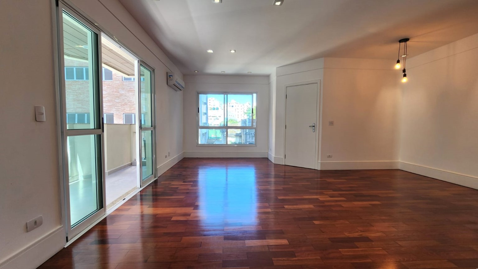 Imagem Apartamento com 3 Quartos à Venda, 160 m²em Boqueirão - Santos