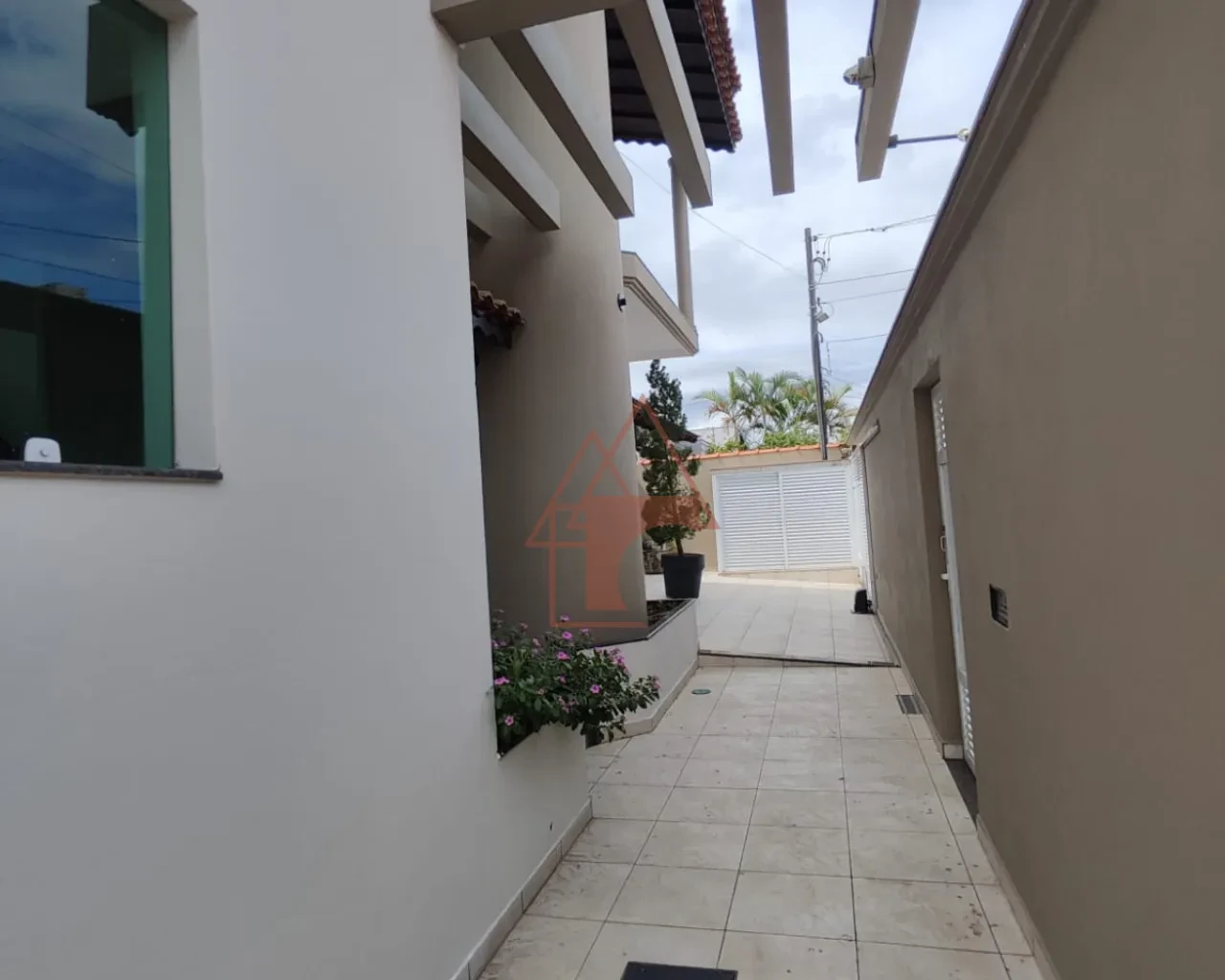 Imagem Sobrado com 3 Quartos à Venda, 247 m² em Parque São Luis - Cubatão