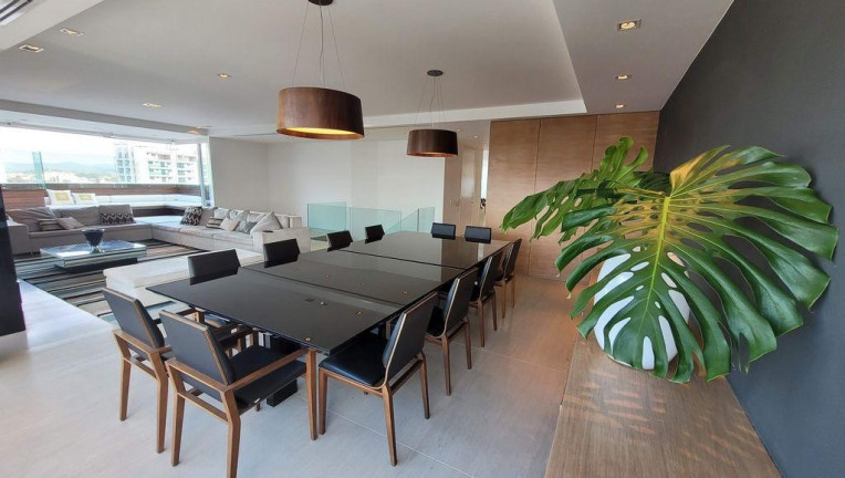 Apartamento com 3 Quartos à Venda, 397 m² em Centro - Joinville