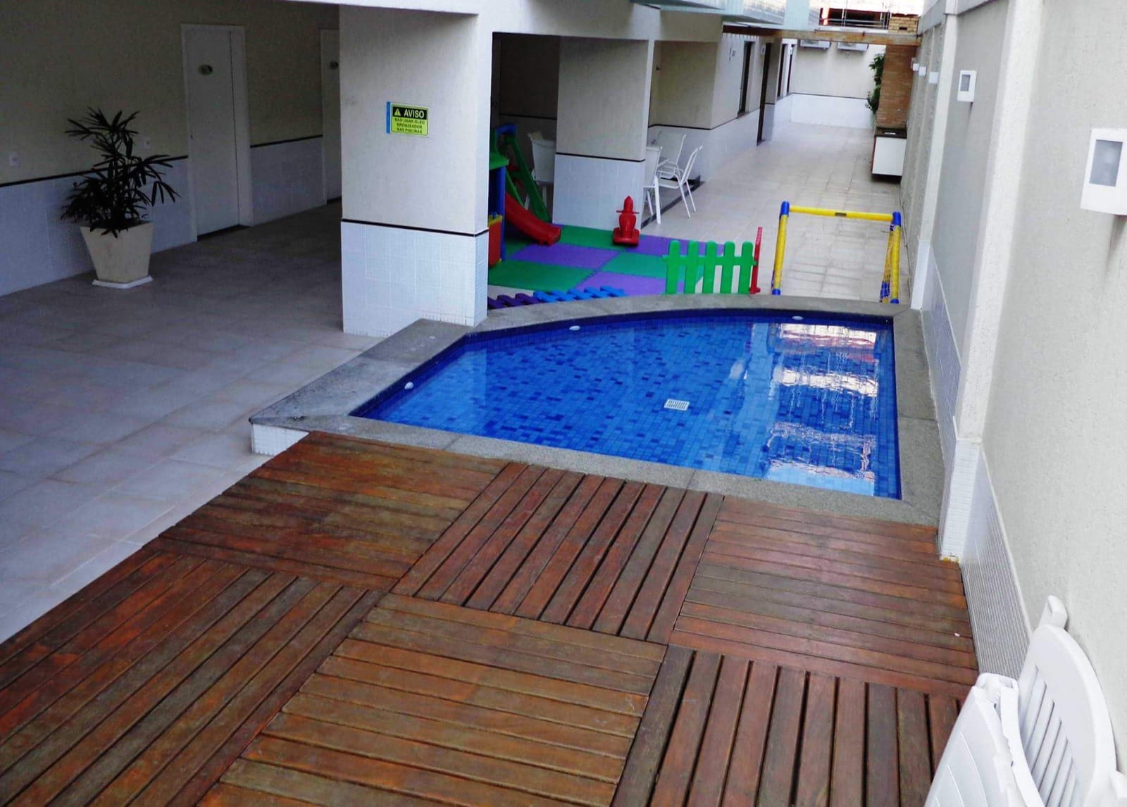 Imagem Apartamento com 2 Quartos à Venda, 90 m²em Charitas - Niterói
