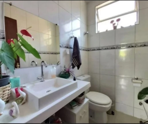 Imagem Casa com 4 Quartos à Venda, 298 m² em Lagoinha - Belo Horizonte