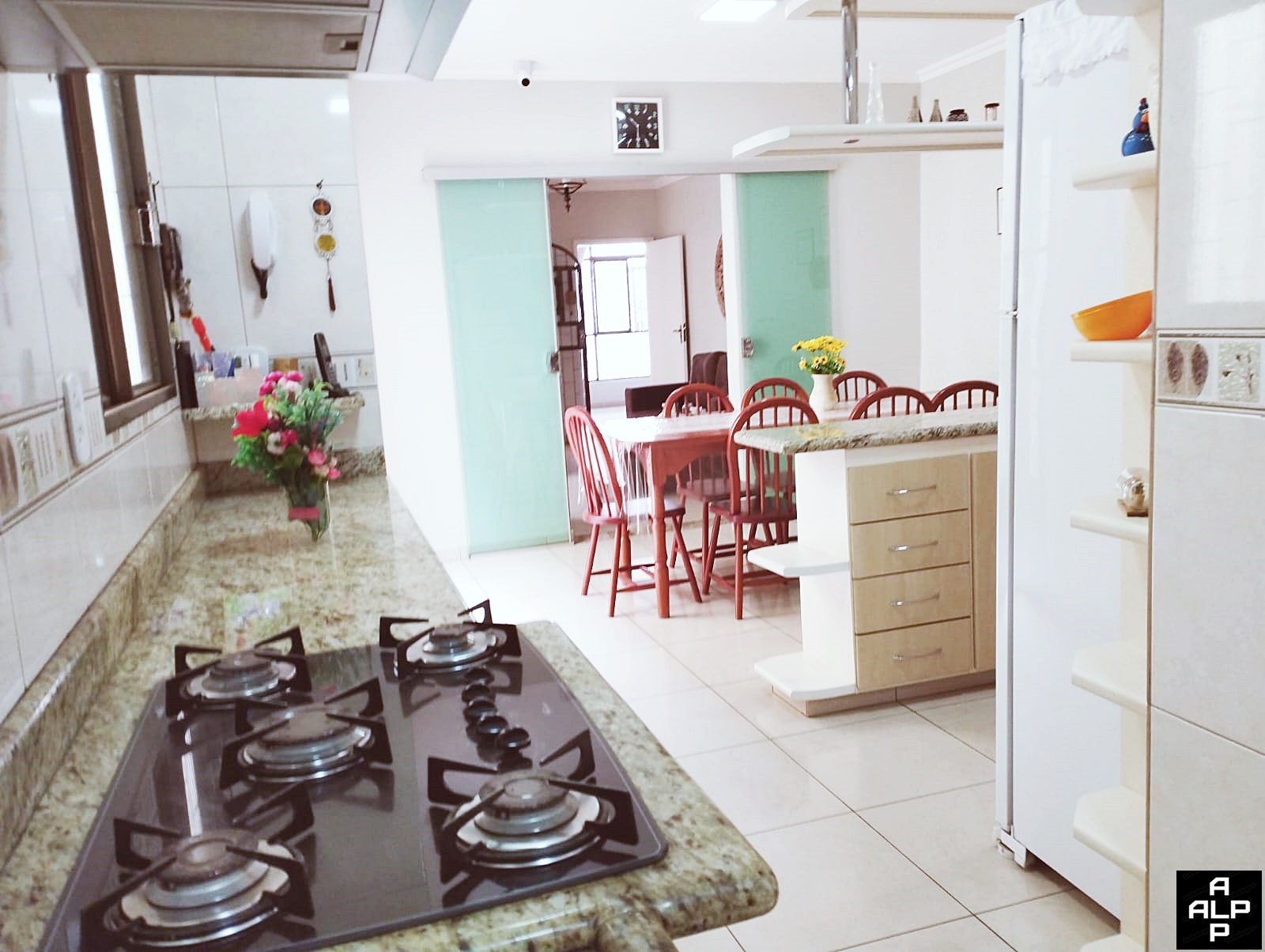 Imagem Casa com 5 Quartos à Venda, 210 m²em Taguatinga Norte (Taguatinga) - Brasília