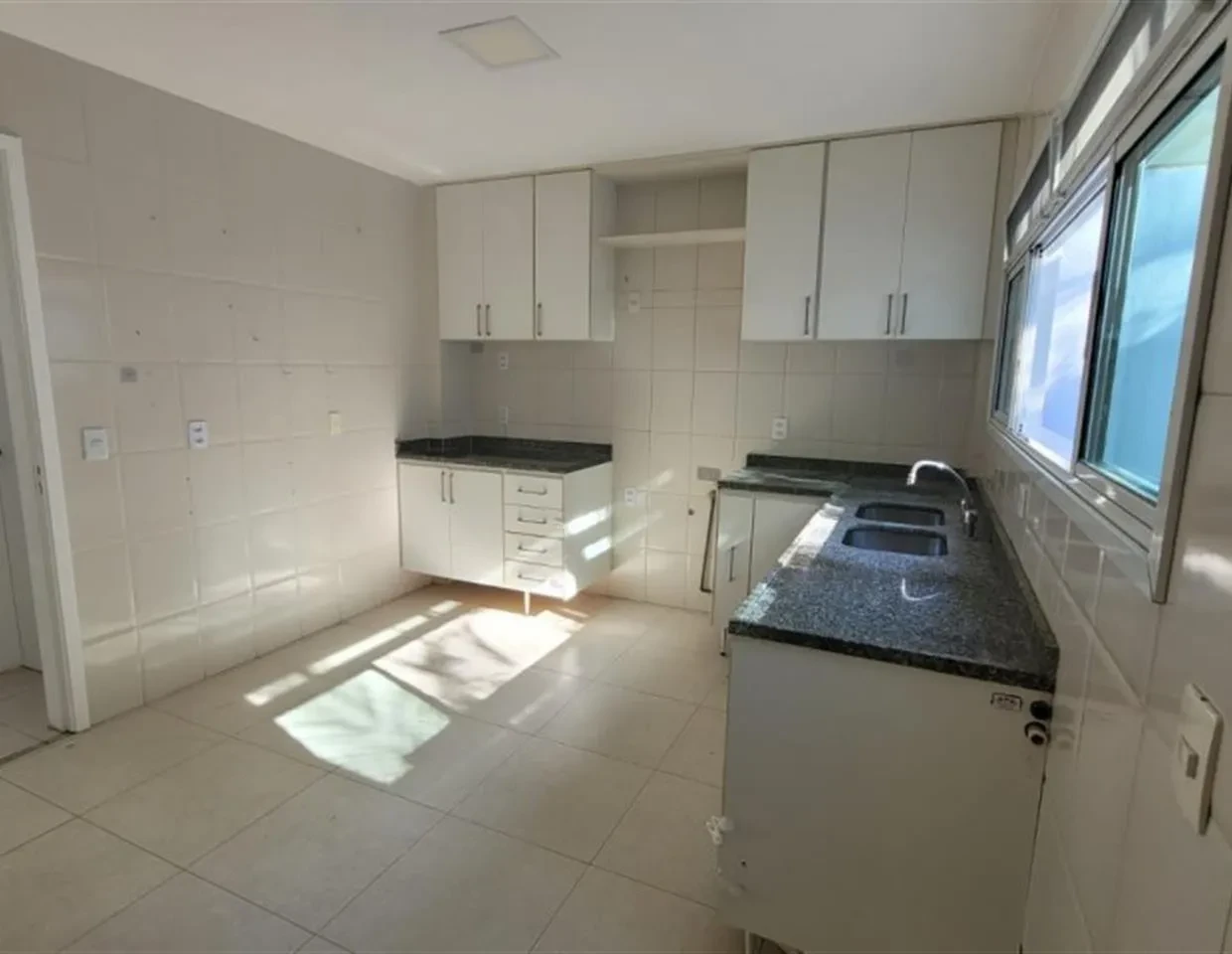 Foto do imóvel: Casa com 4 Quartos à Venda, 203 m² em Recreio dos Bandeirantes - Rio de Janeiro