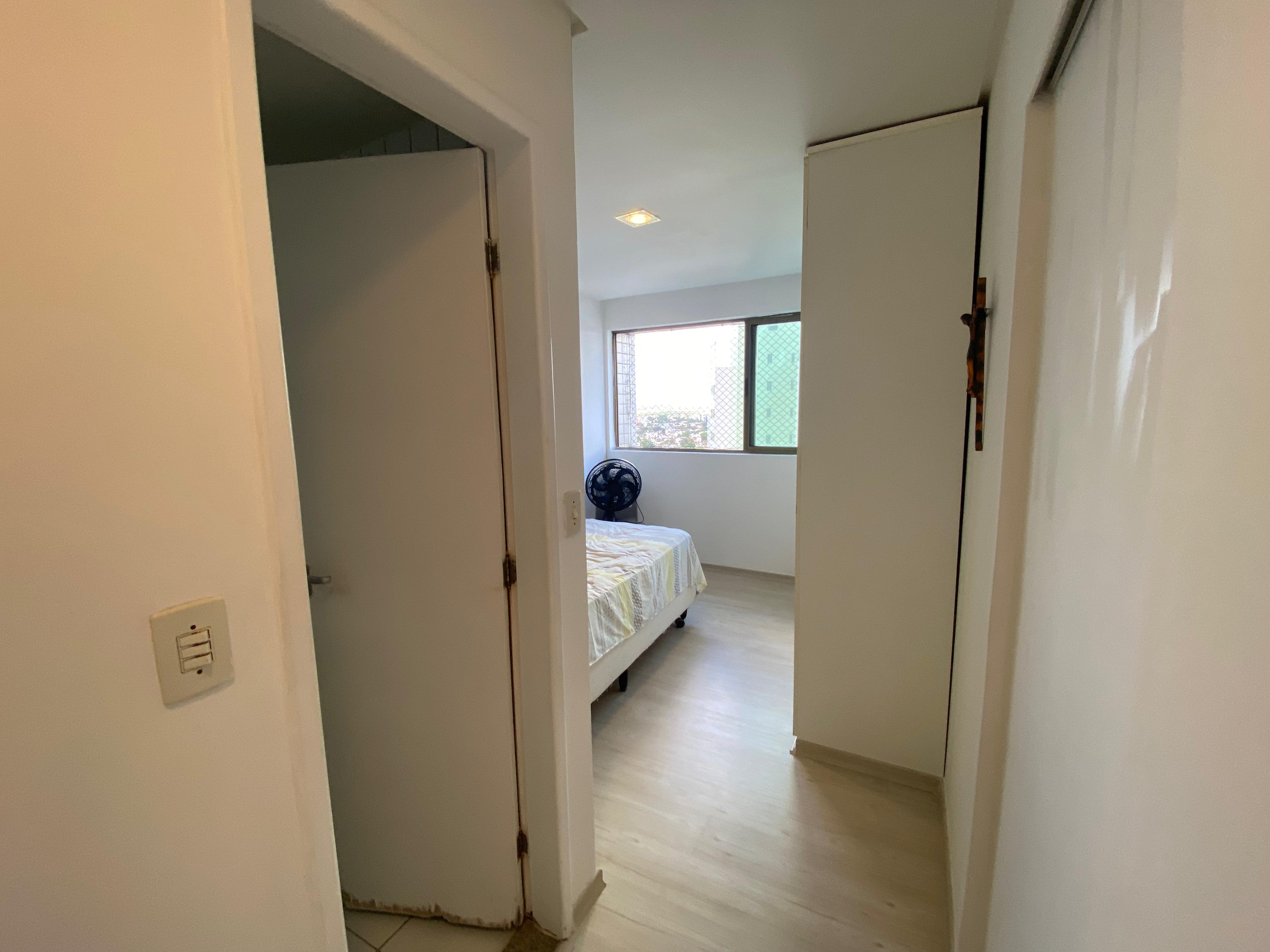 Imagem Apartamento com 4 Quartos à Venda, 165 m²em Encruzilhada - Recife