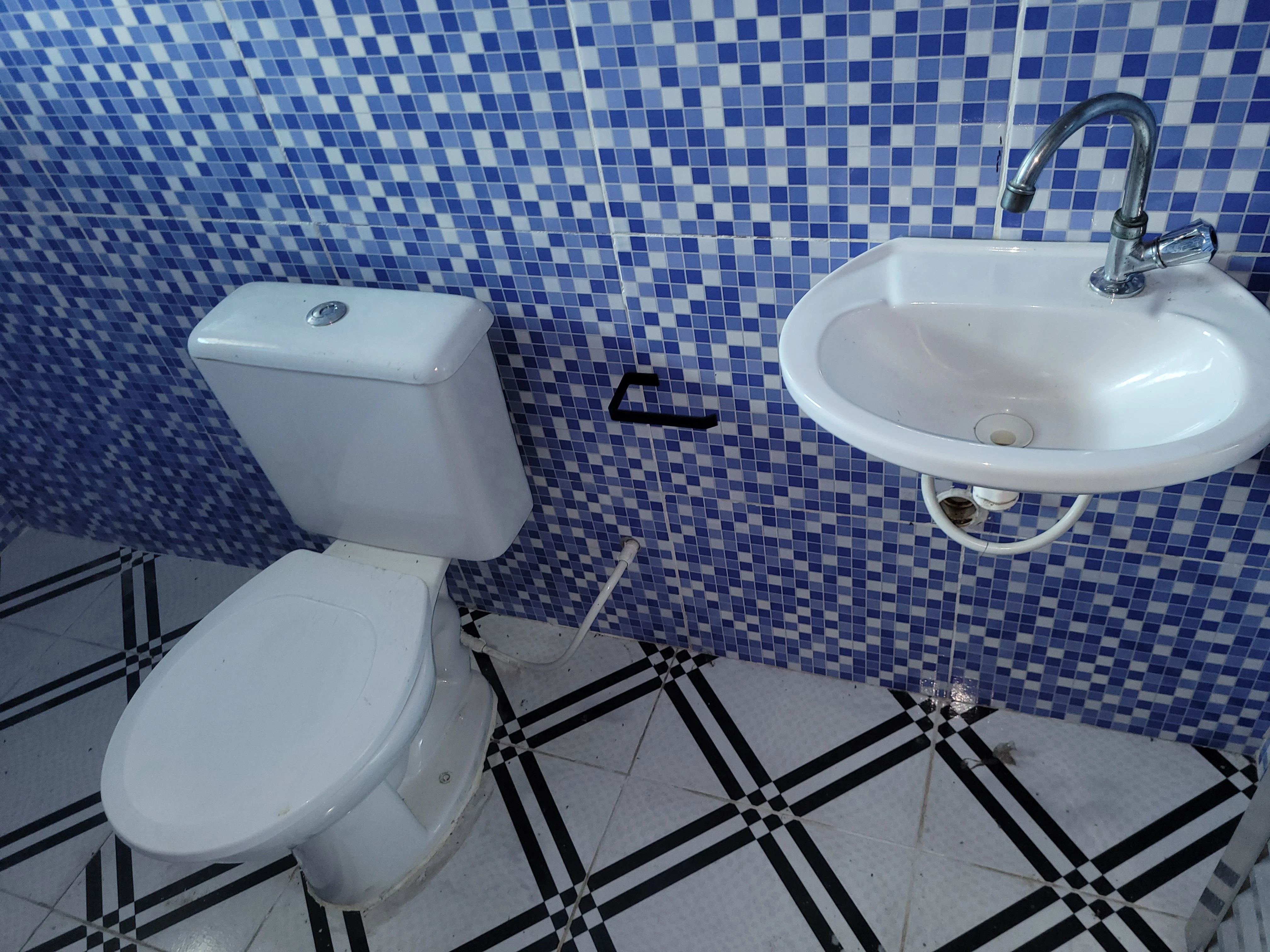 Imagem Kitnet com 1 Quarto para Alugar, 30 m² em Quitaúna - Osasco