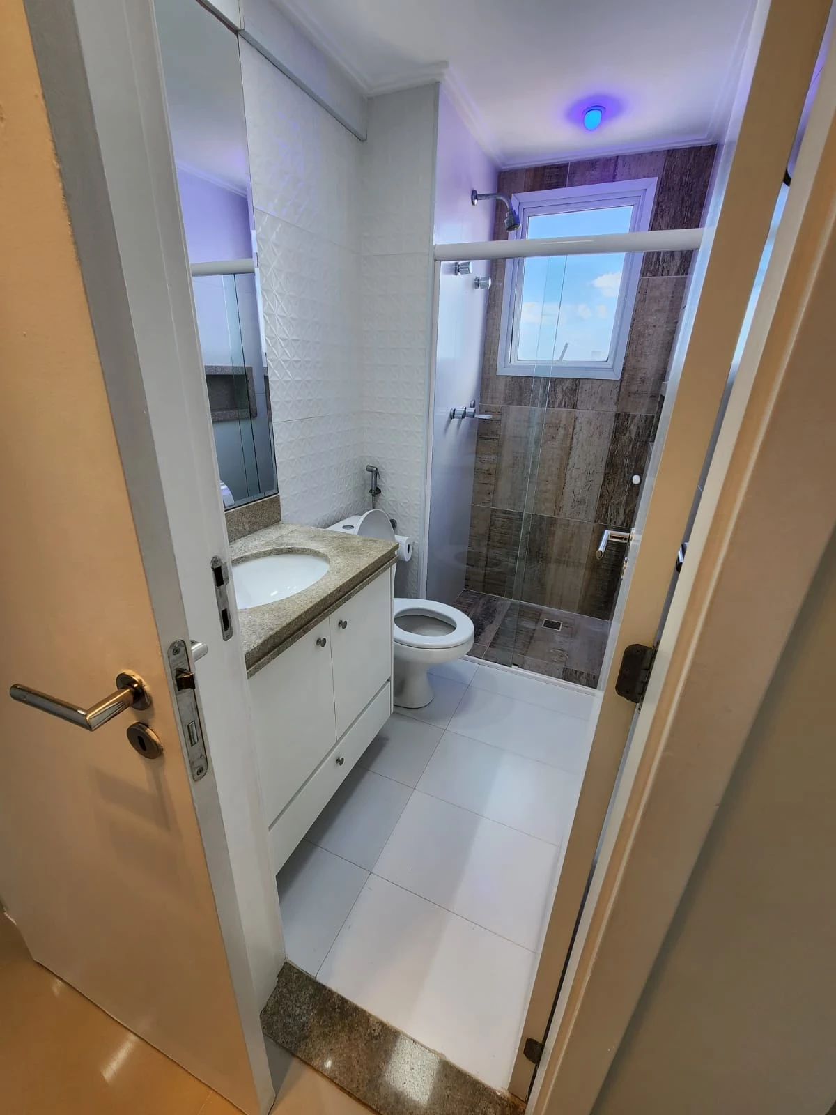 Imagem Apartamento com 2 Quartos à Venda ou Locação, 65 m² em Buraquinho - Lauro de Freitas