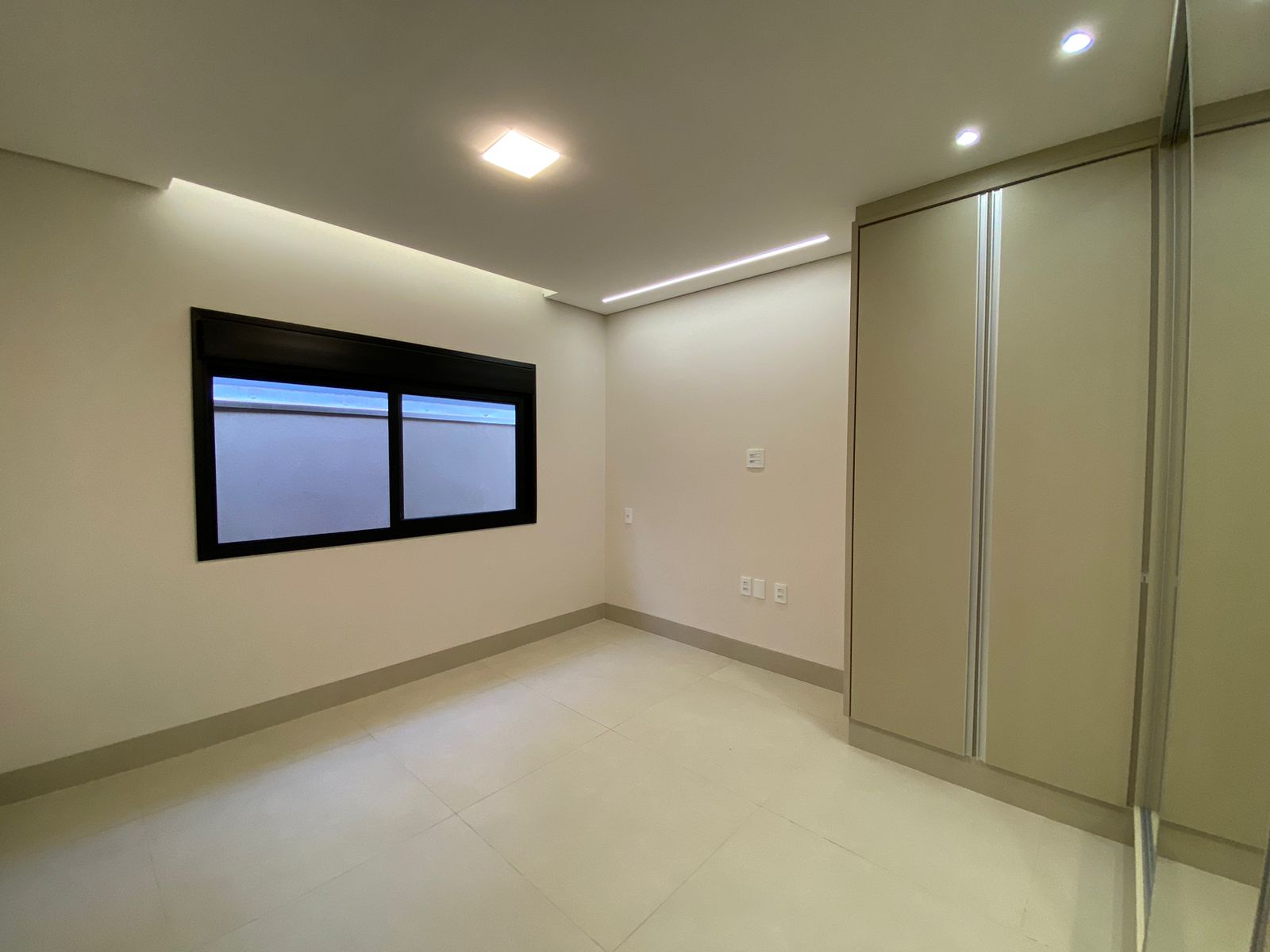 Imagem Casa com 3 Quartos à Venda, 240 m²em Setor Morada do Sol - Rio Verde