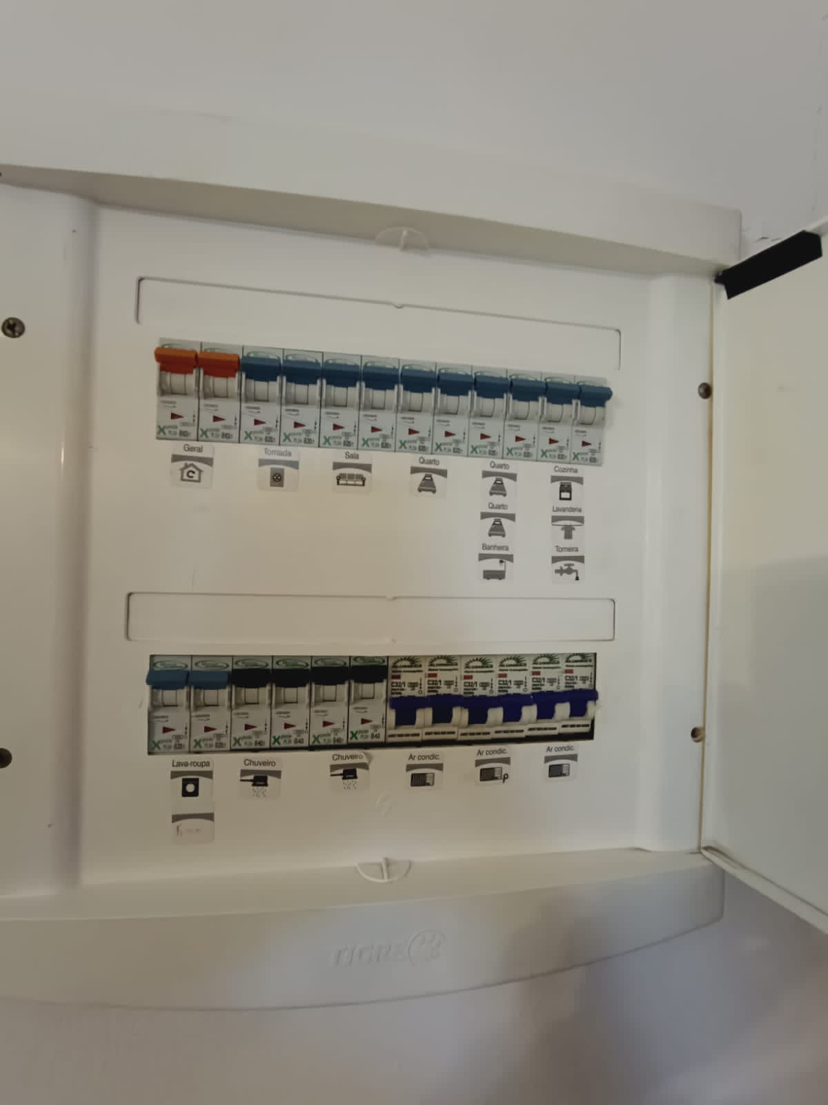 Imagem Apartamento com 2 Quartos à Venda, 91 m²em Macuco - Santos