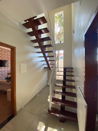 Imagem Casa com 4 Quartos à Venda, 175 m² em Loteamento Villa Branca - Jacareí