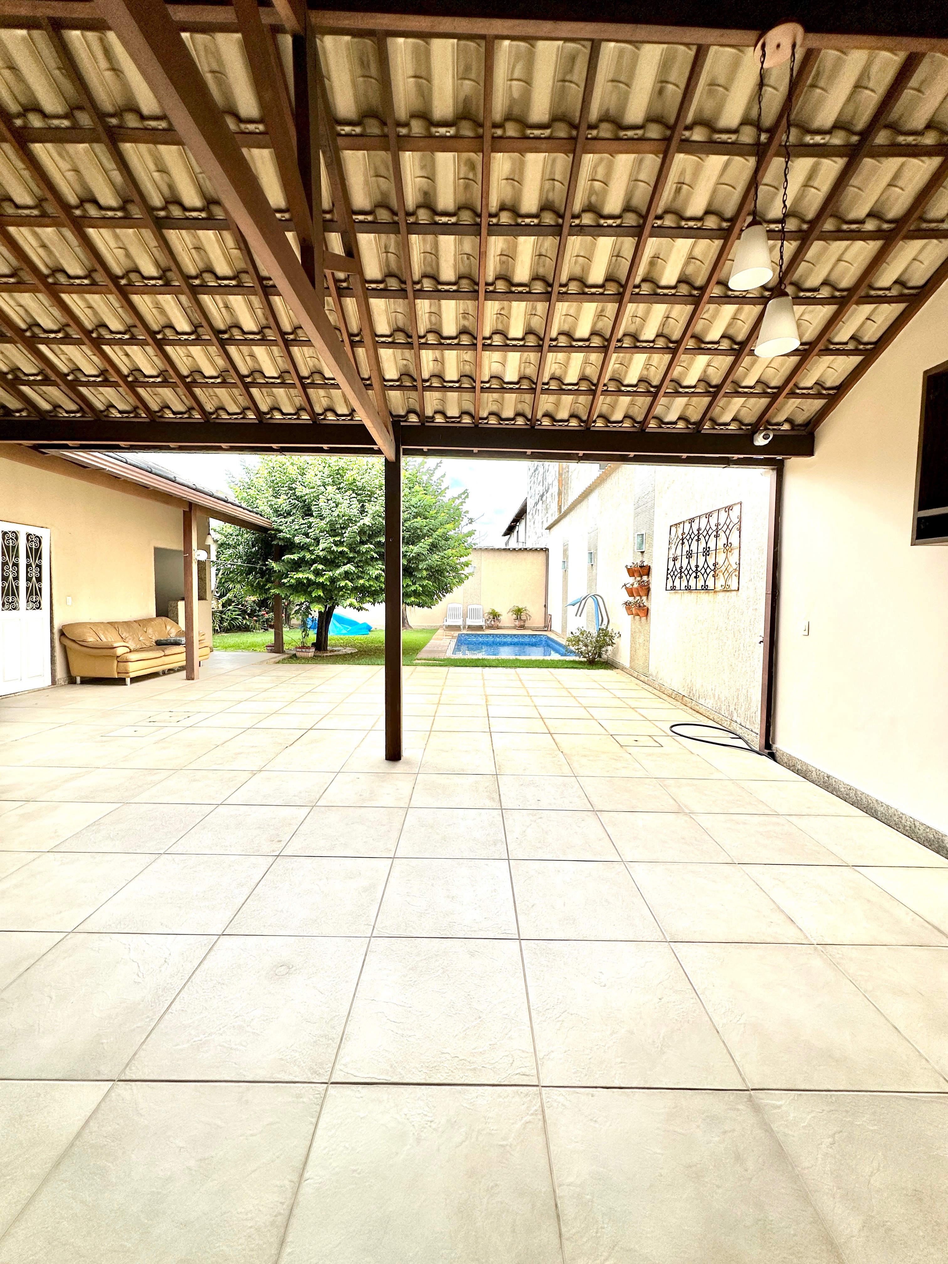 Imagem Casa com 4 Quartos à Venda, 360 m²em Itapoã - Belo Horizonte