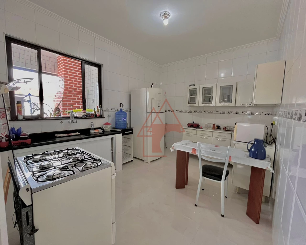 Imagem Casa com 4 Quartos à Venda, 129 m² em Vila Nova - Cubatão