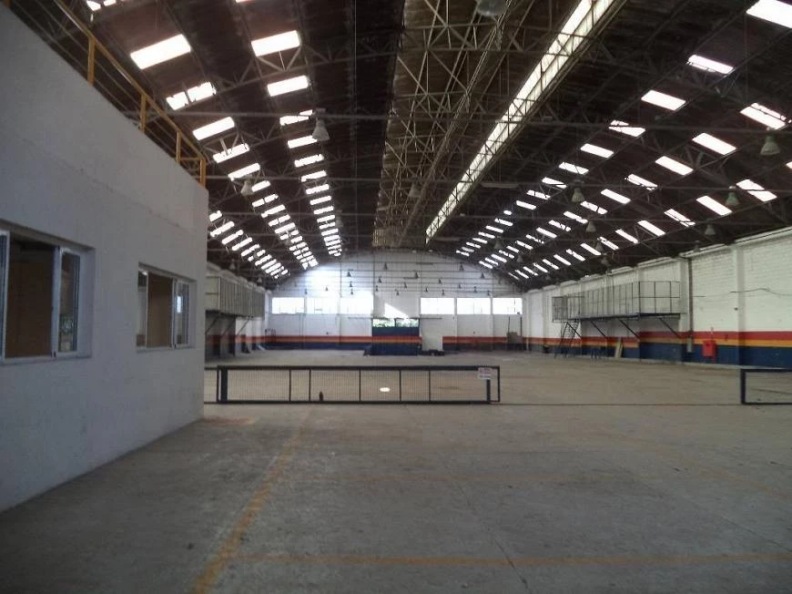 Galpão à Venda, 2.700 m² em Fundação - São Caetano do Sul