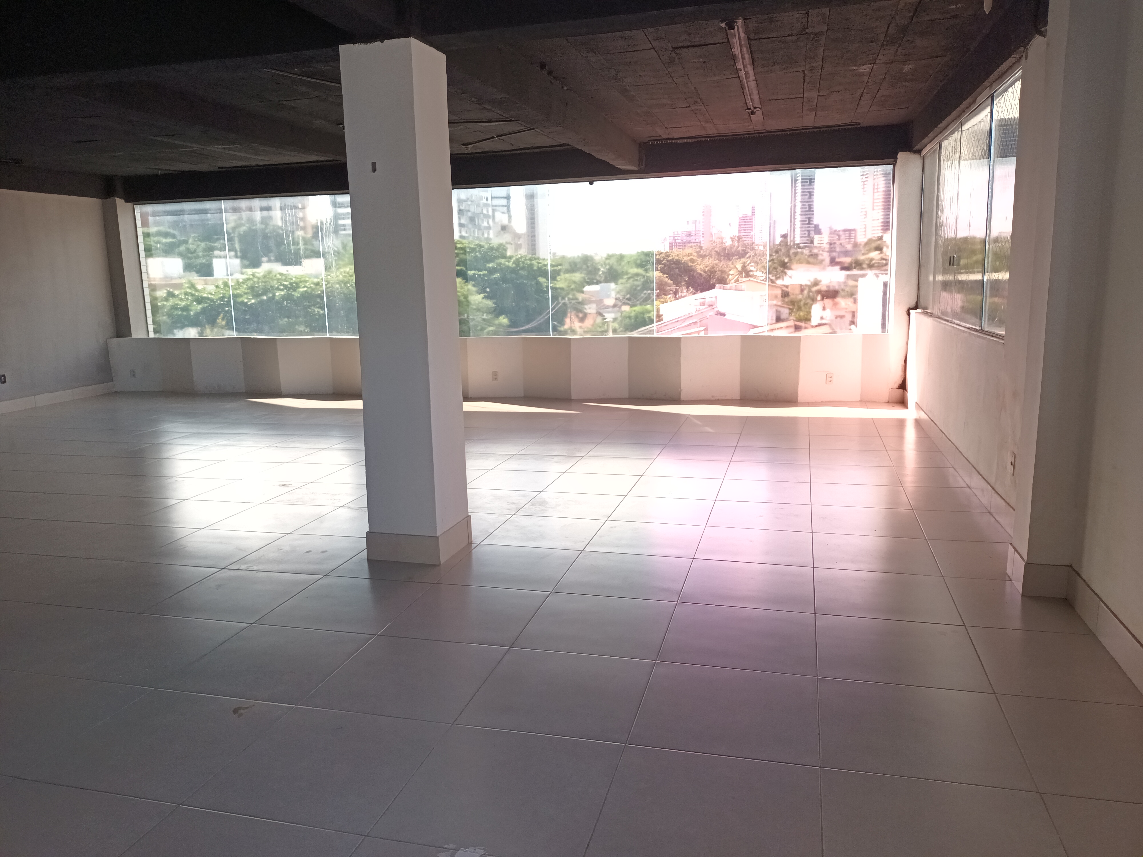 Foto do imóvel: Sala Comercial para Alugar, 360 m² em Pituba - Salvador