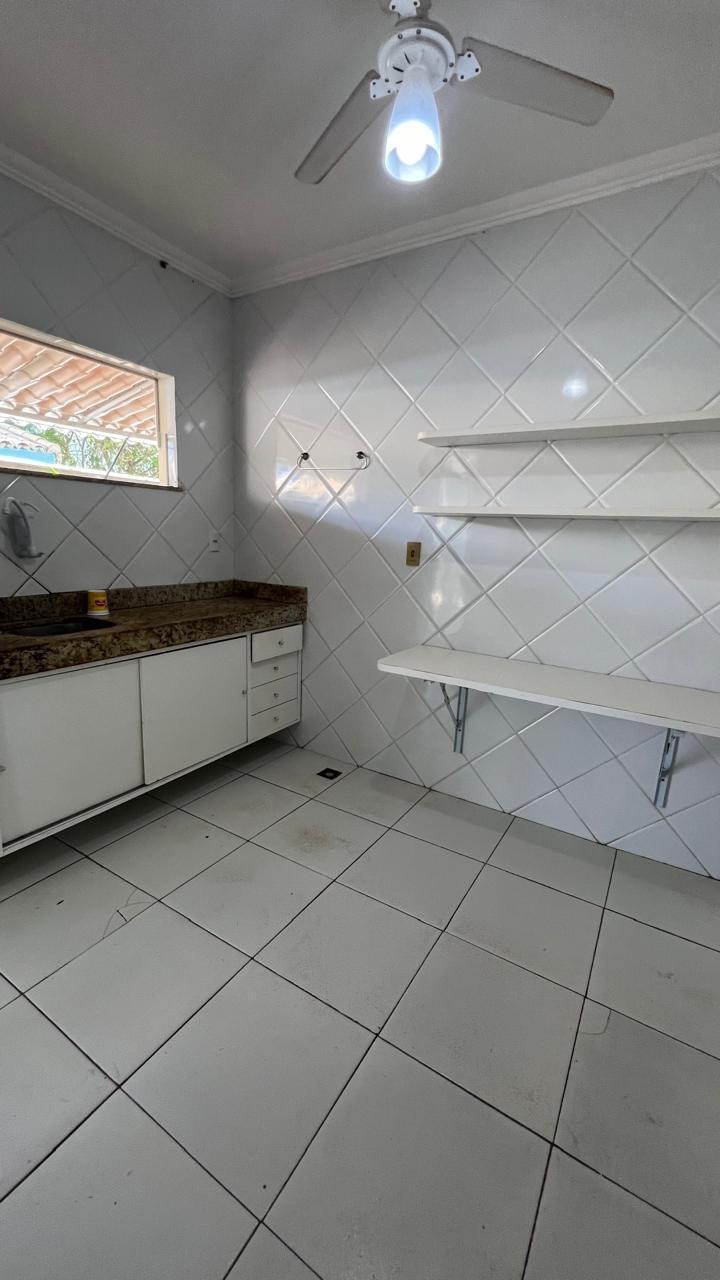 Imagem Casa com 3 Quartos para Alugar, 200 m²em Buraquinho - Lauro de Freitas