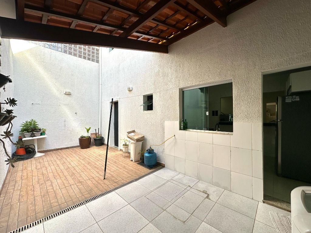 Imagem Casa com 3 Quartos à Venda, 122 m² em Planalto - Belo Horizonte