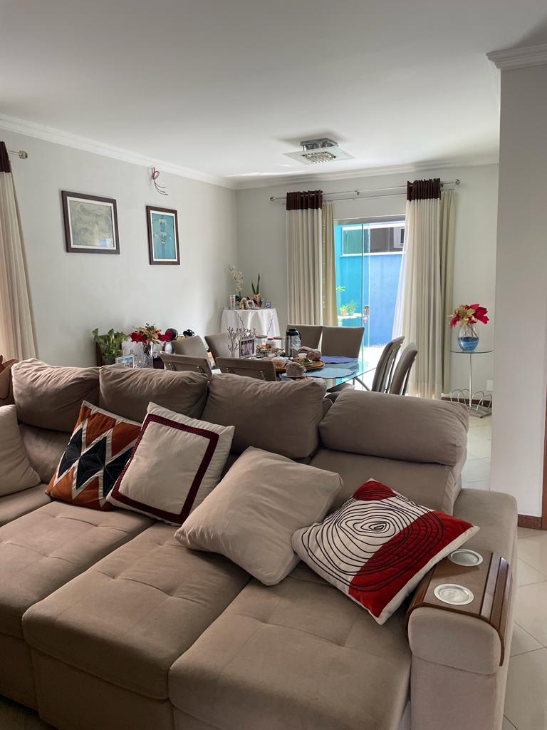 Foto do imóvel: Casa de Condomínio com 3 Quartos à Venda, 250 m²em Flores - Manaus