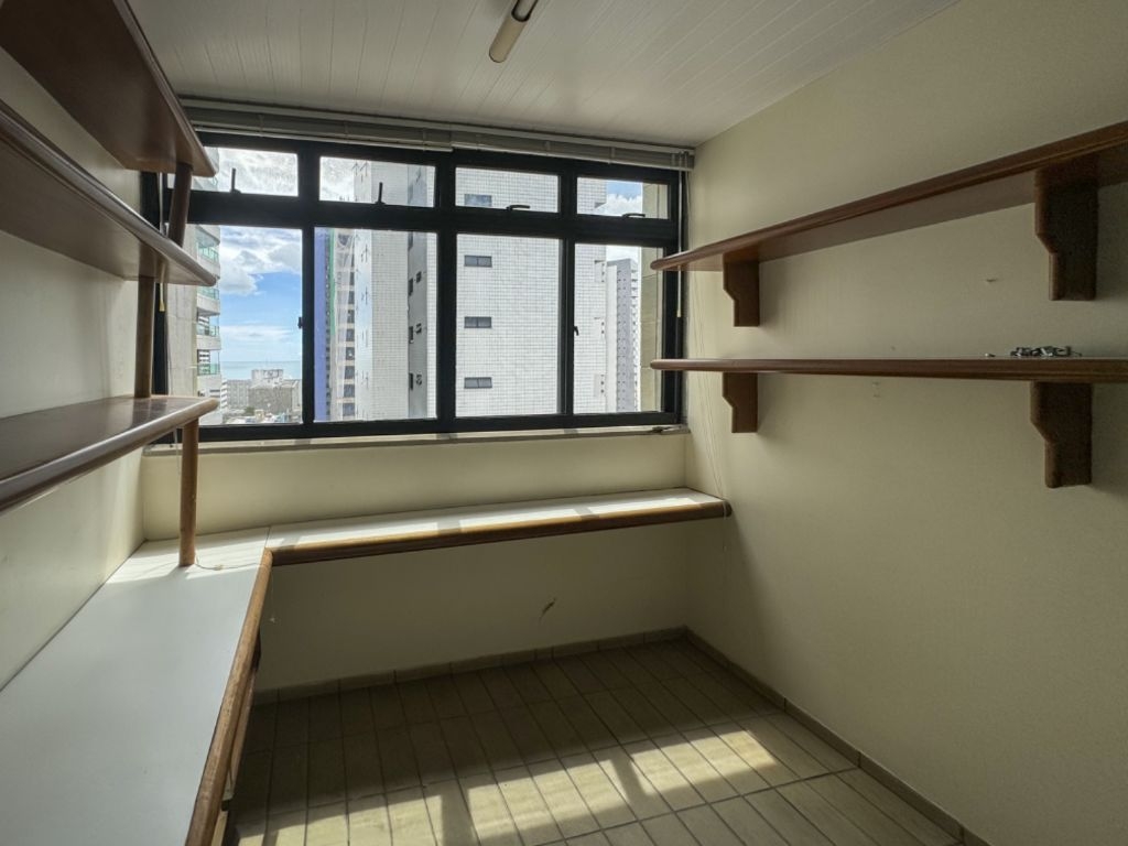Imagem Apartamento com 4 Quartos à Venda, 215 m²em Meireles - Fortaleza