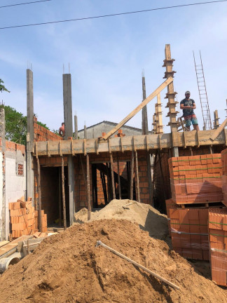 Sobrado com 3 Quartos à Venda, 100 m² em Ingleses Do Rio Vermelho - Florianópolis