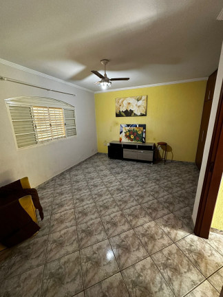 Imagem Casa com 3 Quartos à Venda, 189 m² em Planalto - Araçatuba