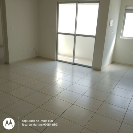 Imagem Apartamento com 2 Quartos à Venda, 5.200 m² em Pinheirinho - Criciúma