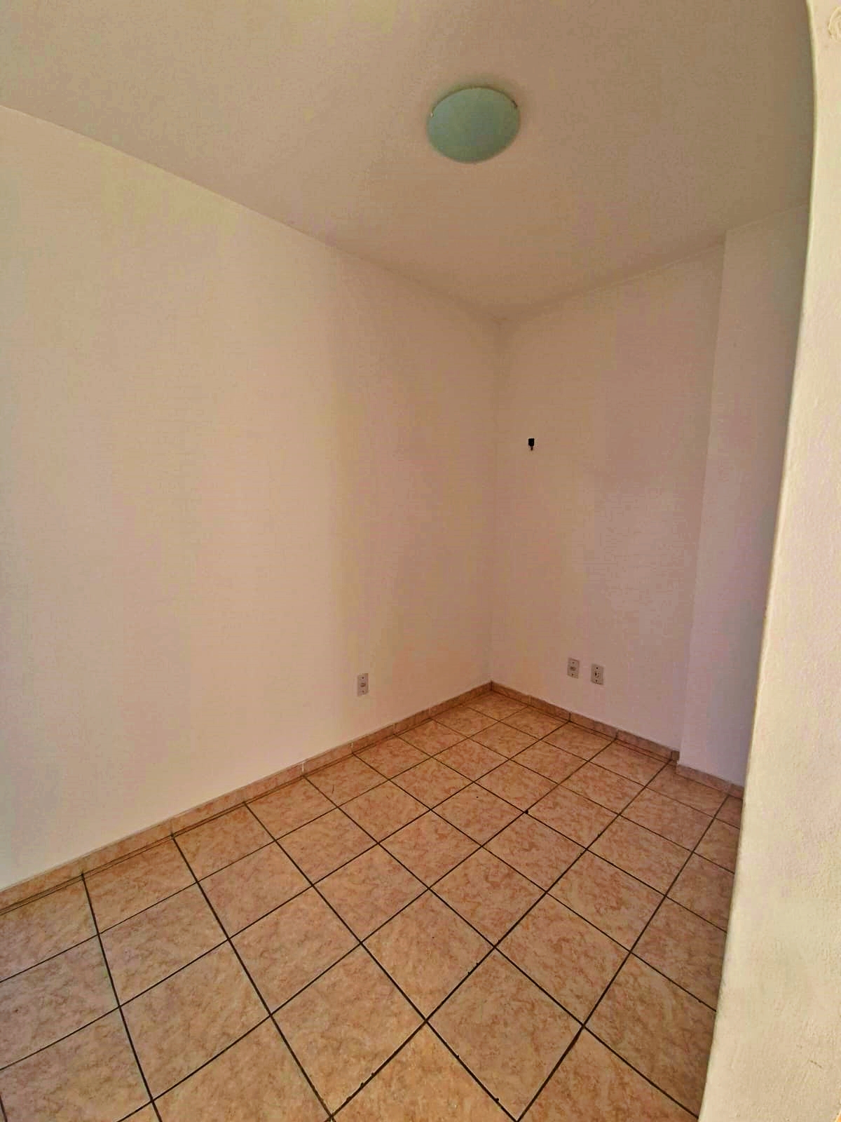 Imagem Apartamento com 3 Quartos para Alugar, 100 m² em Cremação - Belém