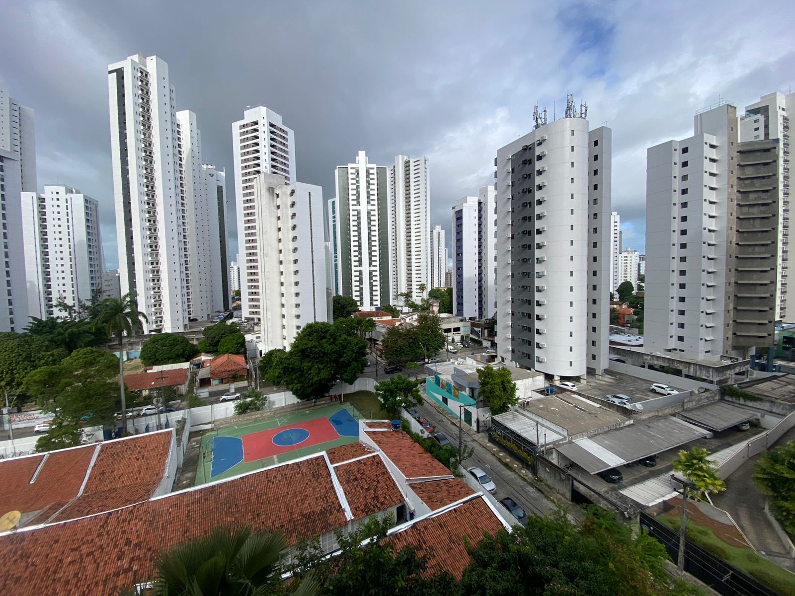 Imagem Apartamento com 4 Quartos à Venda, 105 m²em Encruzilhada - Recife