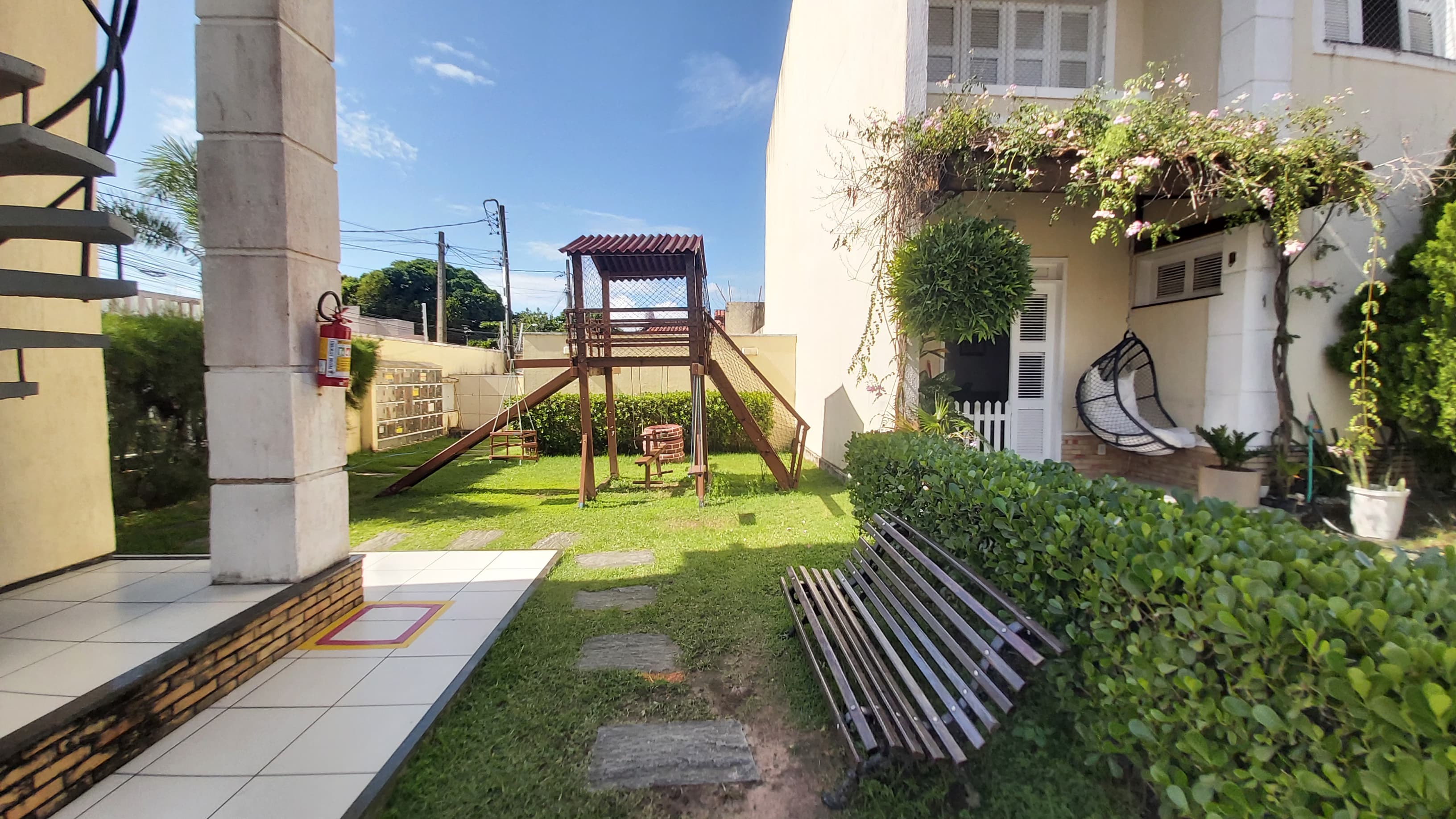 Imagem Casa de Condomínio com 3 Quartos à Venda, 131 m² em Engenheiro Luciano Cavalcante - Fortaleza