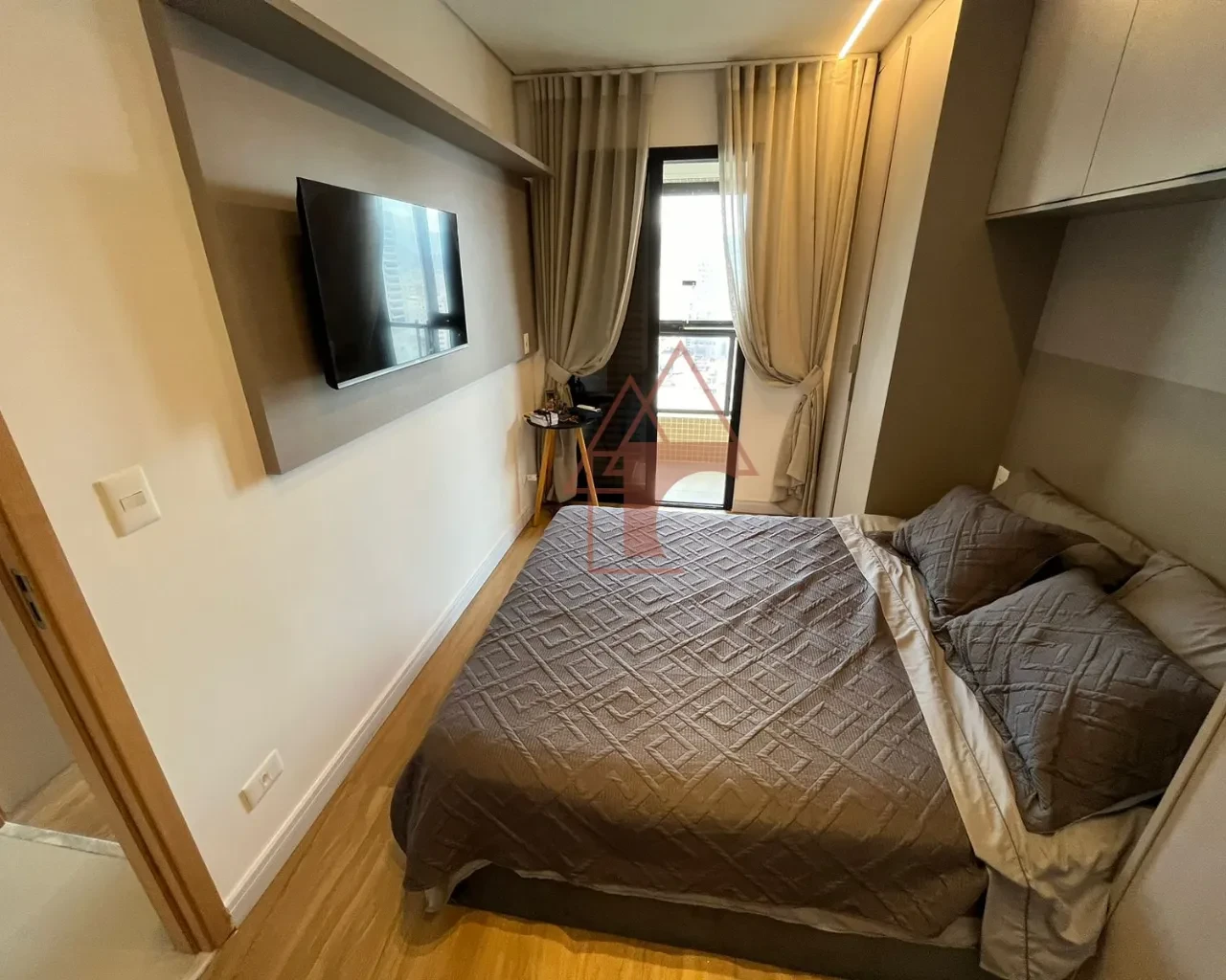 Imagem Apartamento com 2 Quartos à Venda, 75 m² em José Menino - Santos