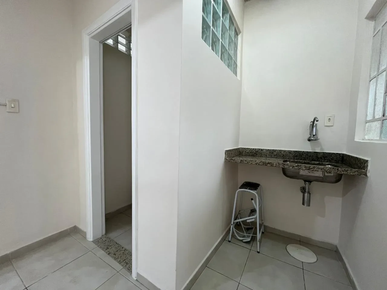 Foto do imóvel: Imóvel Comercial para Alugar, 100 m² em Vila Mathias - Santos