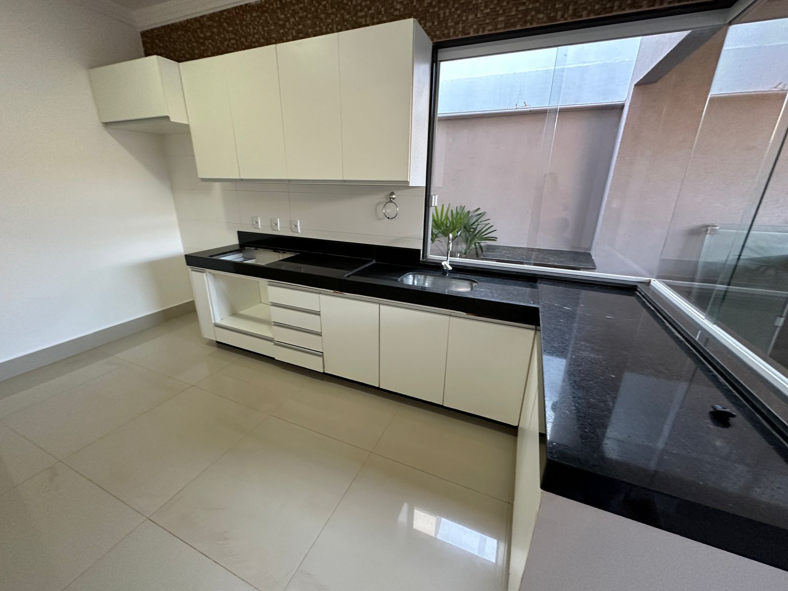Imagem Casa com 3 Quartos à Venda, 150 m²em Alto Umuarama - Uberlândia
