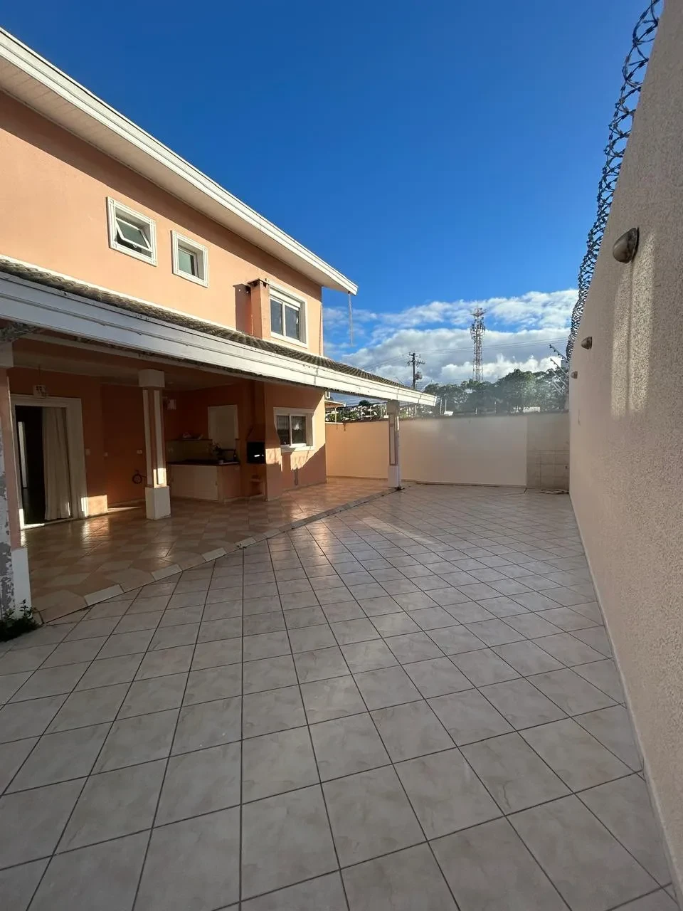 Foto do imóvel: Casa de Condomínio com 3 Quartos para Alugar, 200 metro em Cidade Jardim - Jacareí